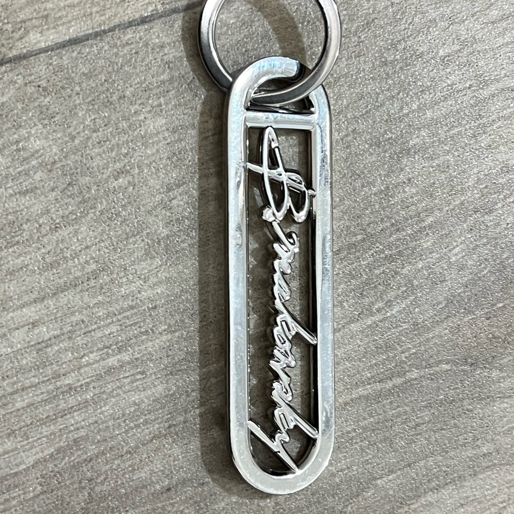 B Makowsky Silver Logo Keyring Bag hang tag